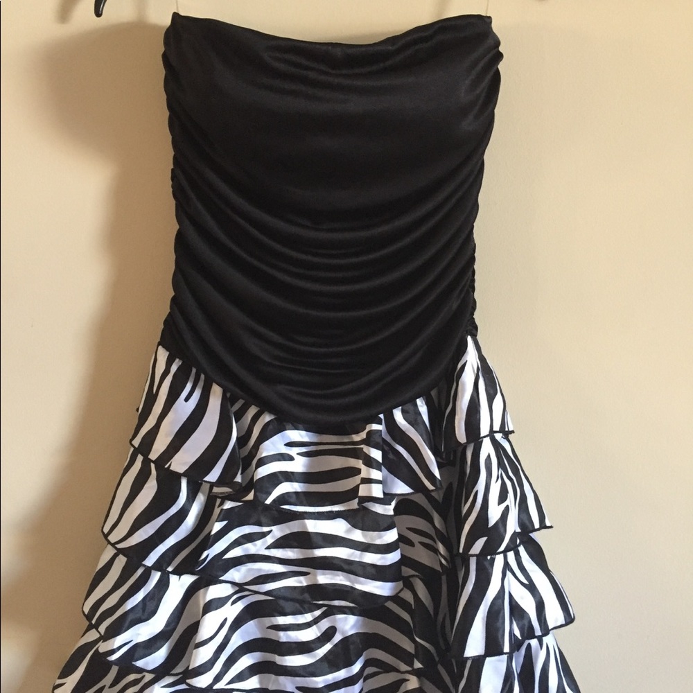 NWT Speechless Strapless Dress Size 9